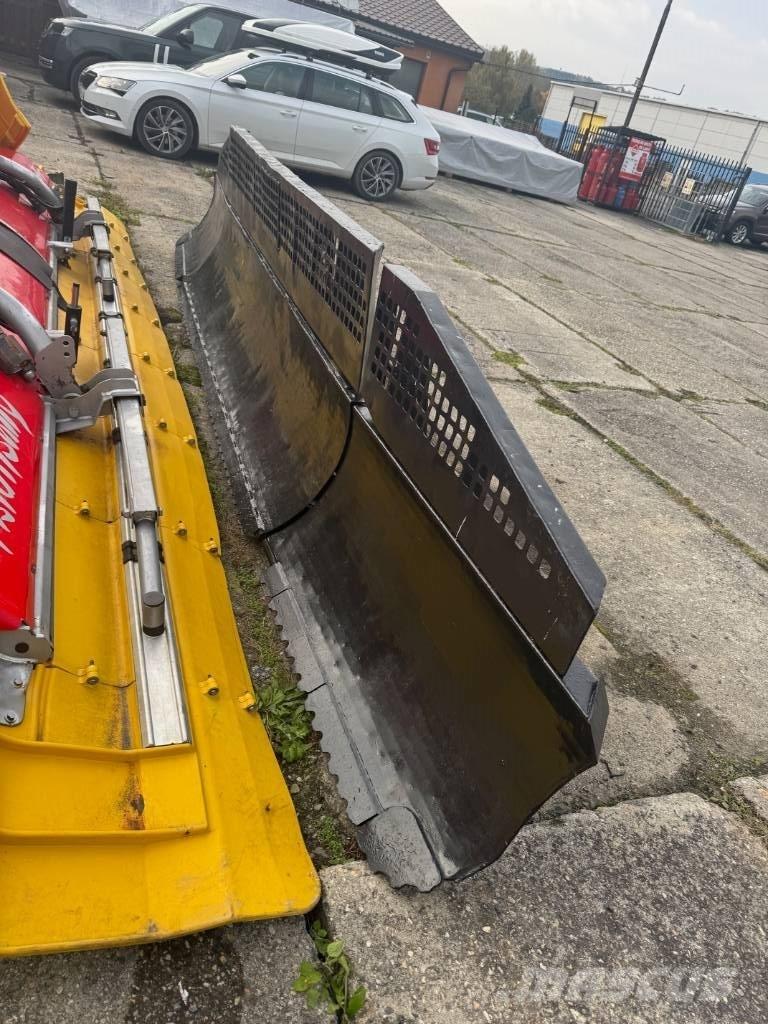 Kässbohrer PB 300 W كاسحات جليد