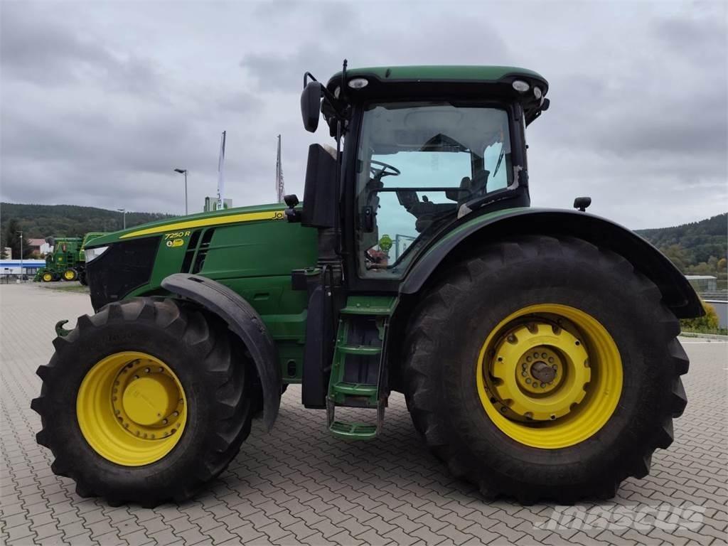 John Deere 7250R الجرارات