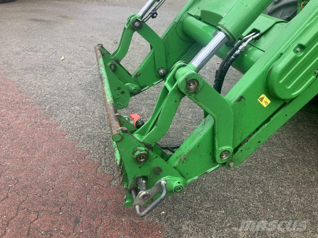 John Deere 6130R الجرارات