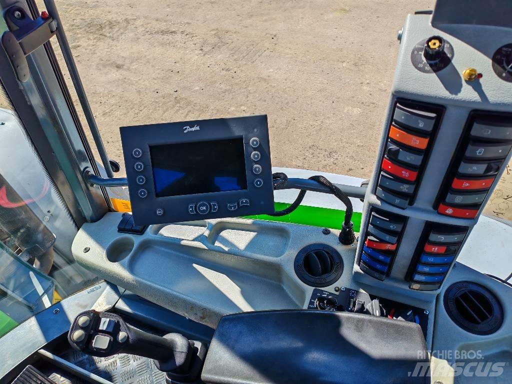 Lännen 8600 E لوادر ذات جرافات عكسية