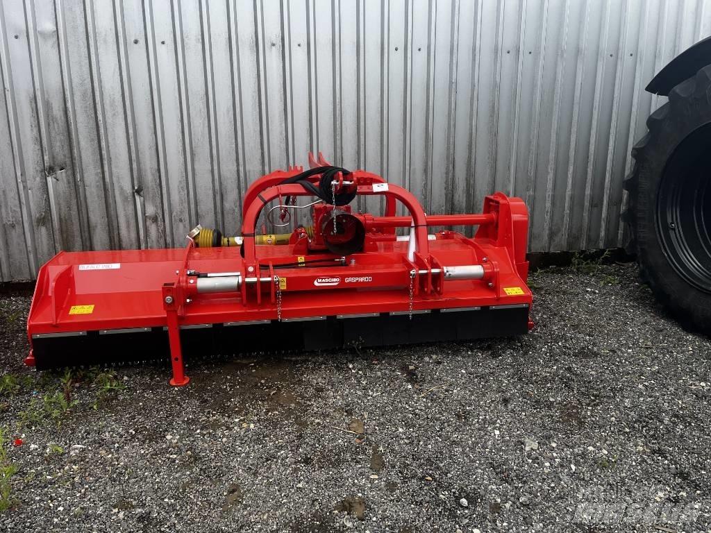Maschio Bufalo 280 جزازات وأغطية المراعي
