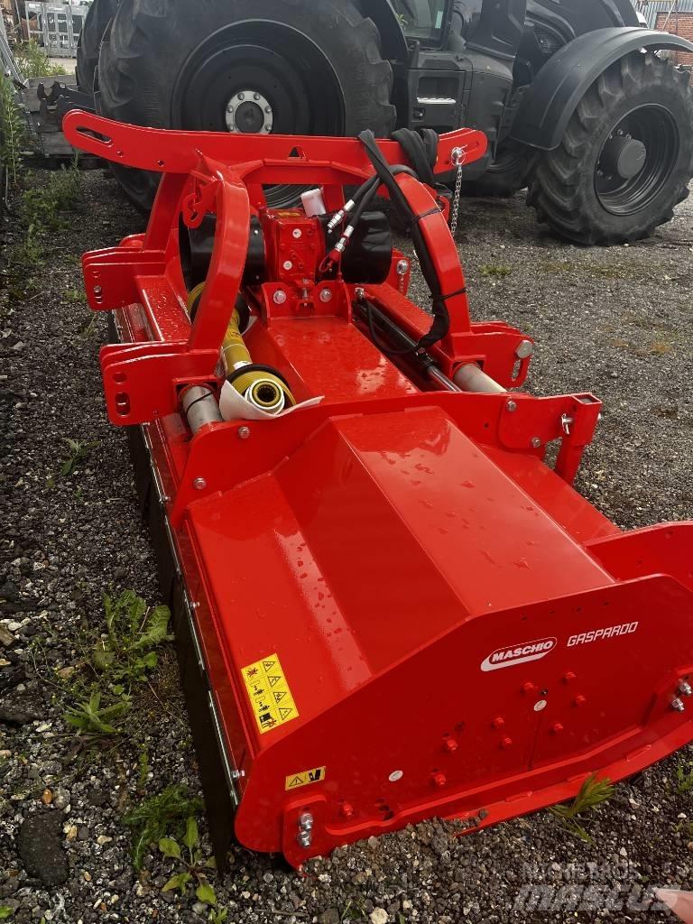 Maschio Bufalo 280 جزازات وأغطية المراعي