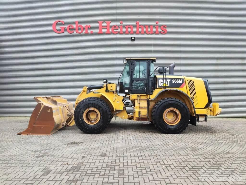 CAT 966 M لوادر بعجل