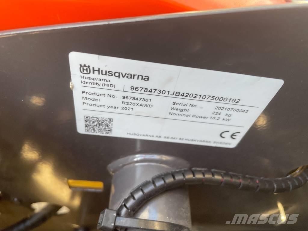 Husqvarna R320X AWD ركوب الحشائش