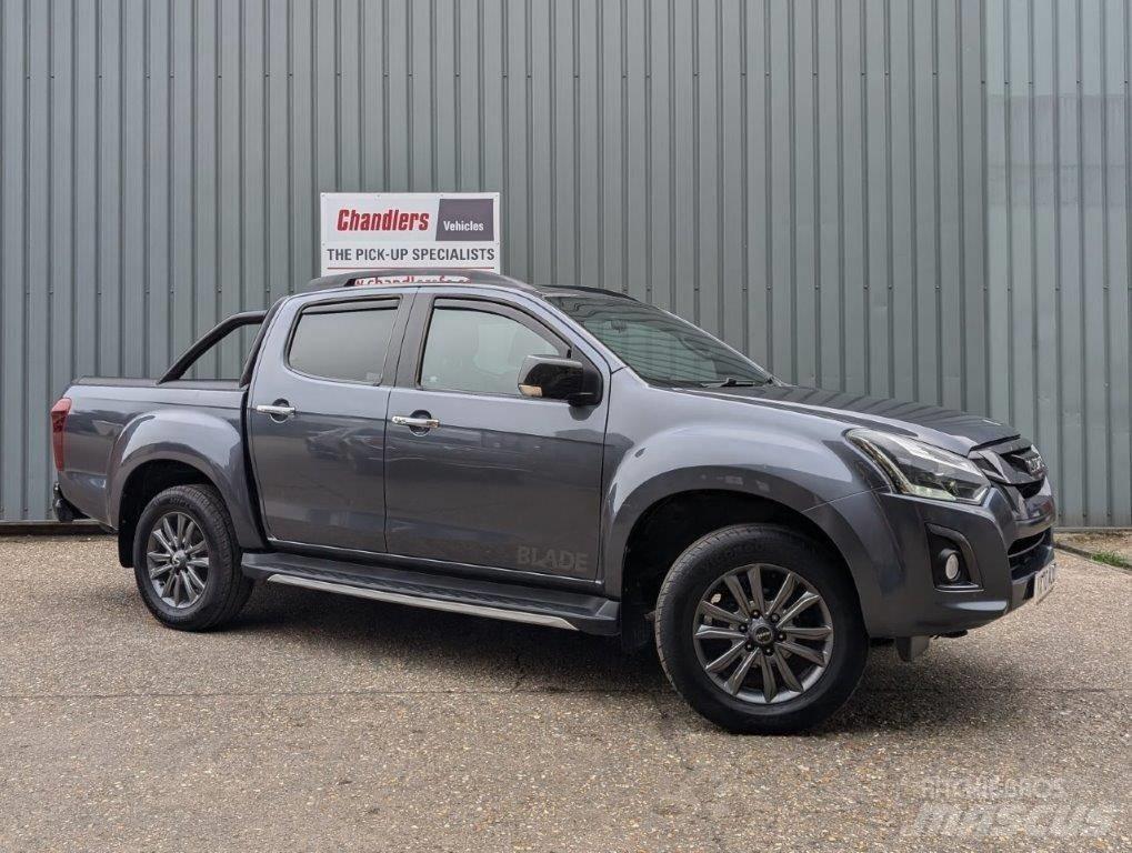 Isuzu D-MAX شاحنات خفيفة/مفصلية الجوانب