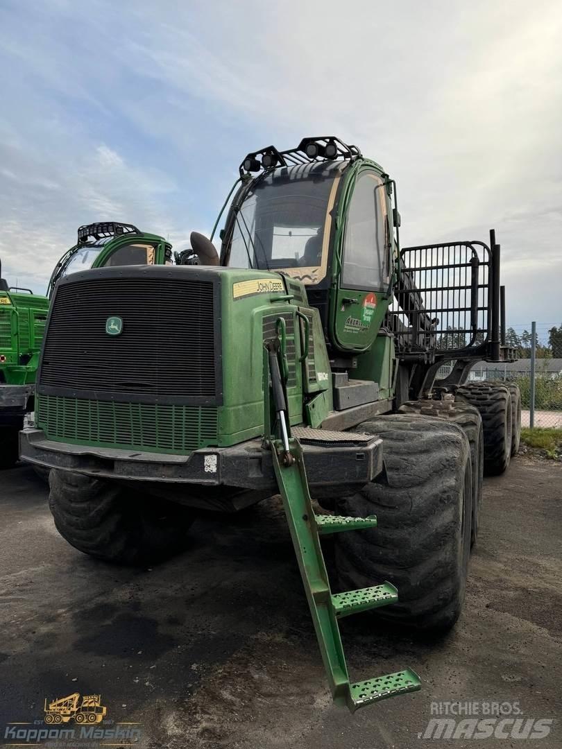 John Deere 1910E شاحنات