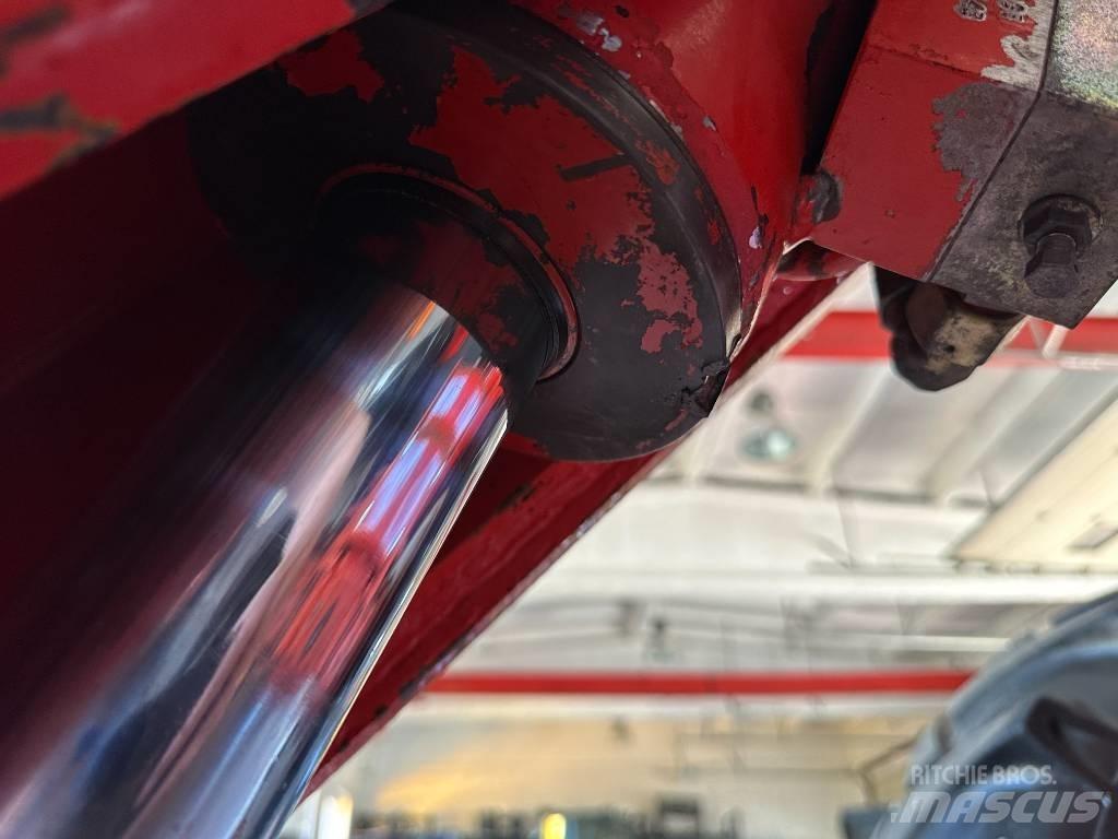 Manitou MLT728T معدات مناولة لأغراض الزراعة