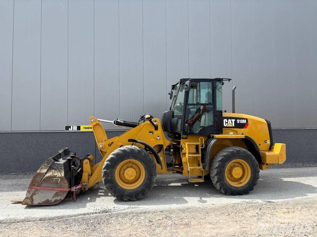 CAT 918 M لوادر بعجل