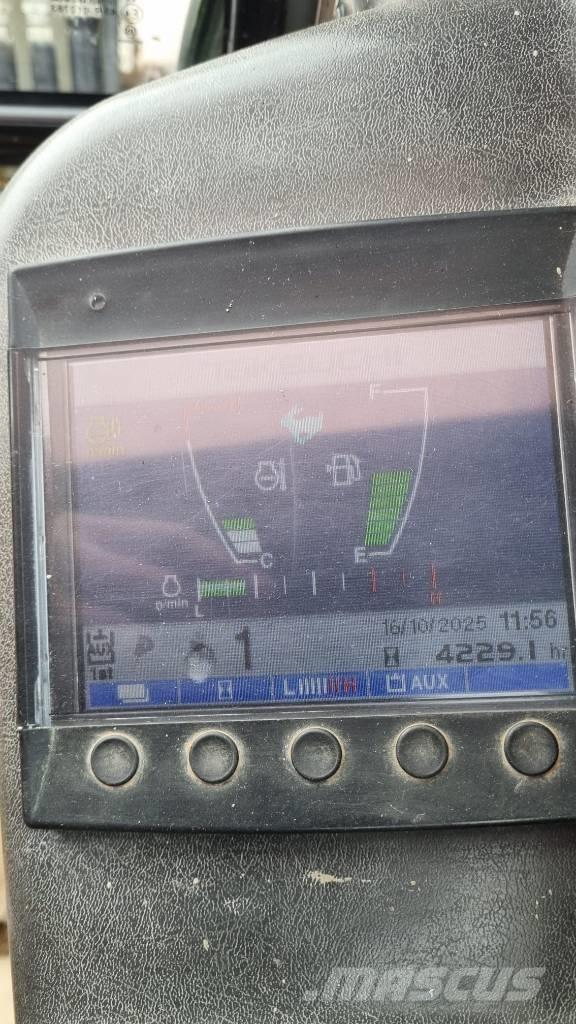 Takeuchi TB 230 حفارات صغيرة أقل من 7 طن (حفارات صغيرة)