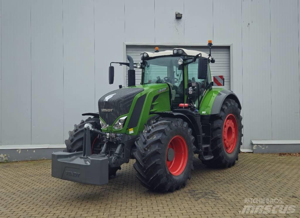 Fendt 828 Vario الجرارات