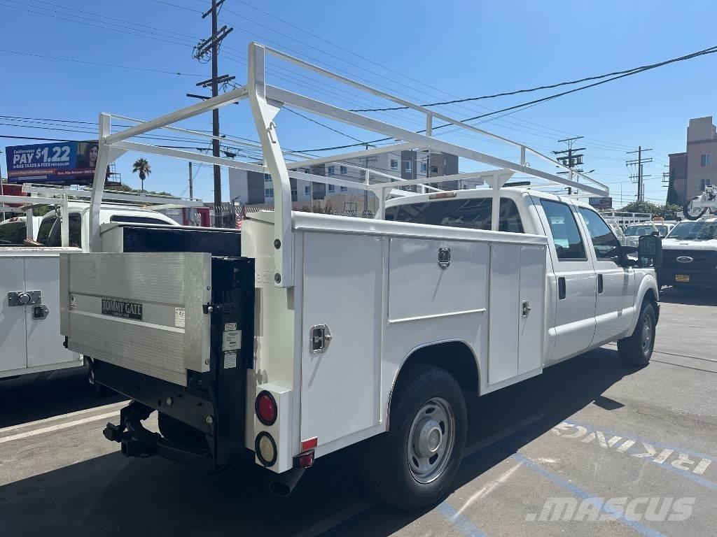 Ford F 350 شاحنات خفيفة/مفصلية الجوانب