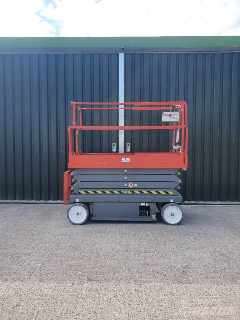 SkyJack SJ III 3226 رافعات مقصية الشكل
