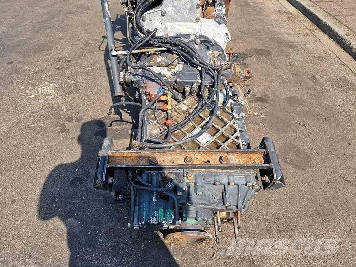 Engines D2866LF09 مكونات أخرى