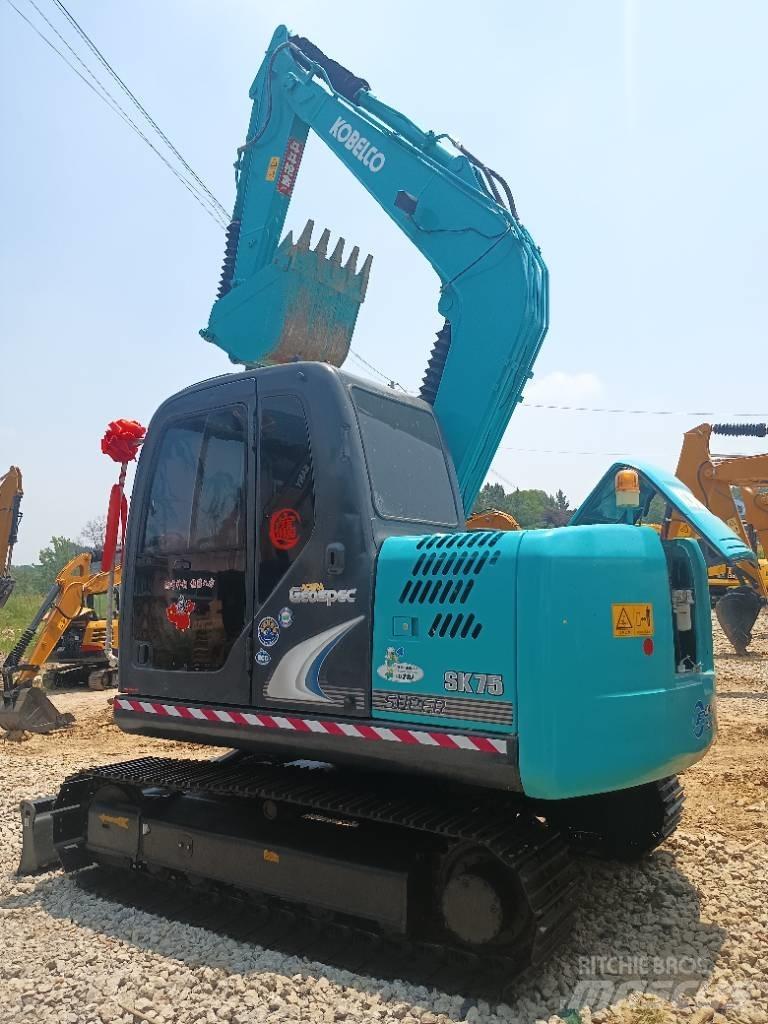 Kobelco SK 75 حفارات صغيرة أقل من 7 طن (حفارات صغيرة)