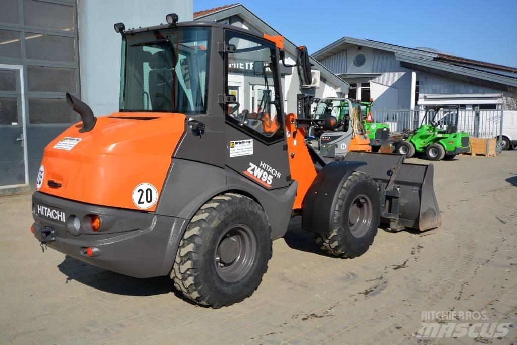 Hitachi ZW 95-6 C لوادر بعجل