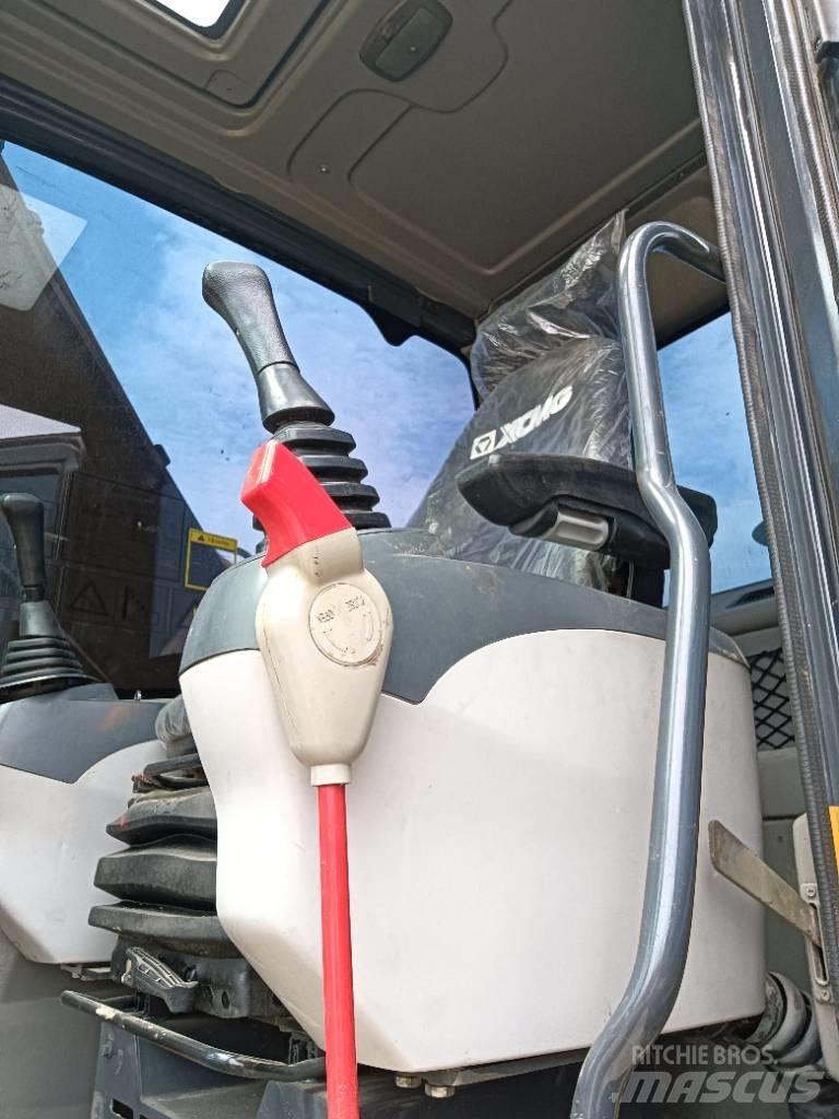 XCMG XE 215 DA حفارات زحافة
