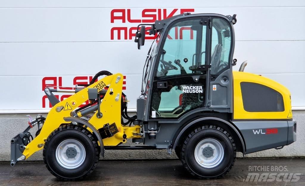 Wacker Neuson WL 38 لوادر بعجل