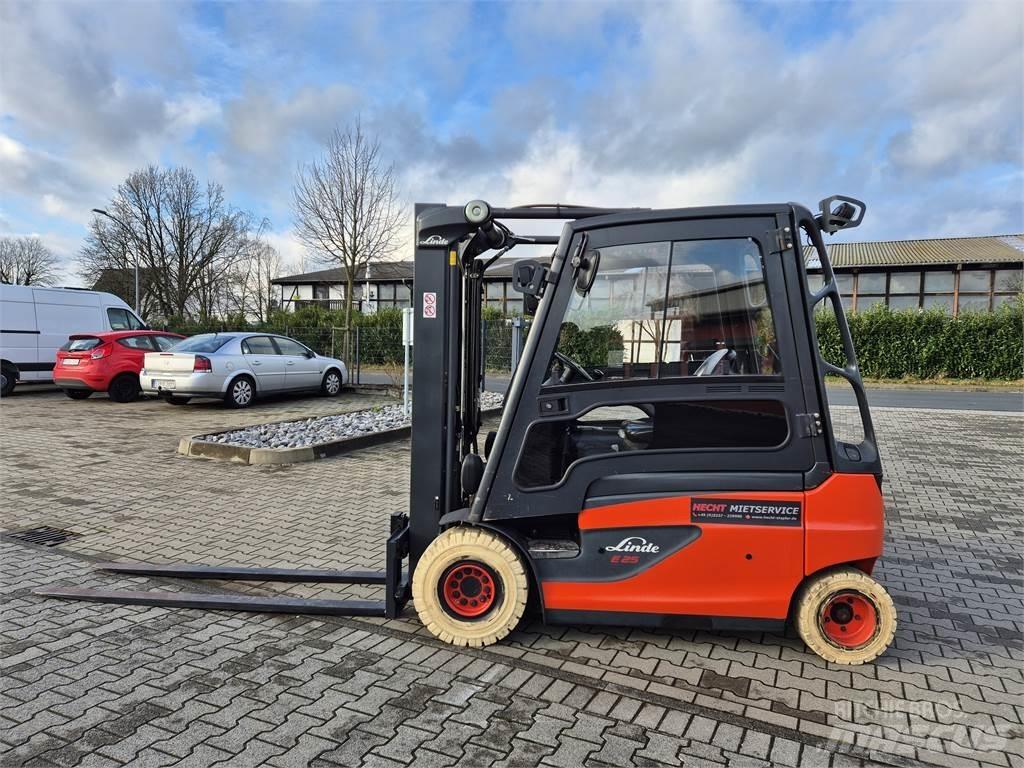 Linde E25L-01- شاحنات ذات رافعات شوكية تعمل بالكهرباء