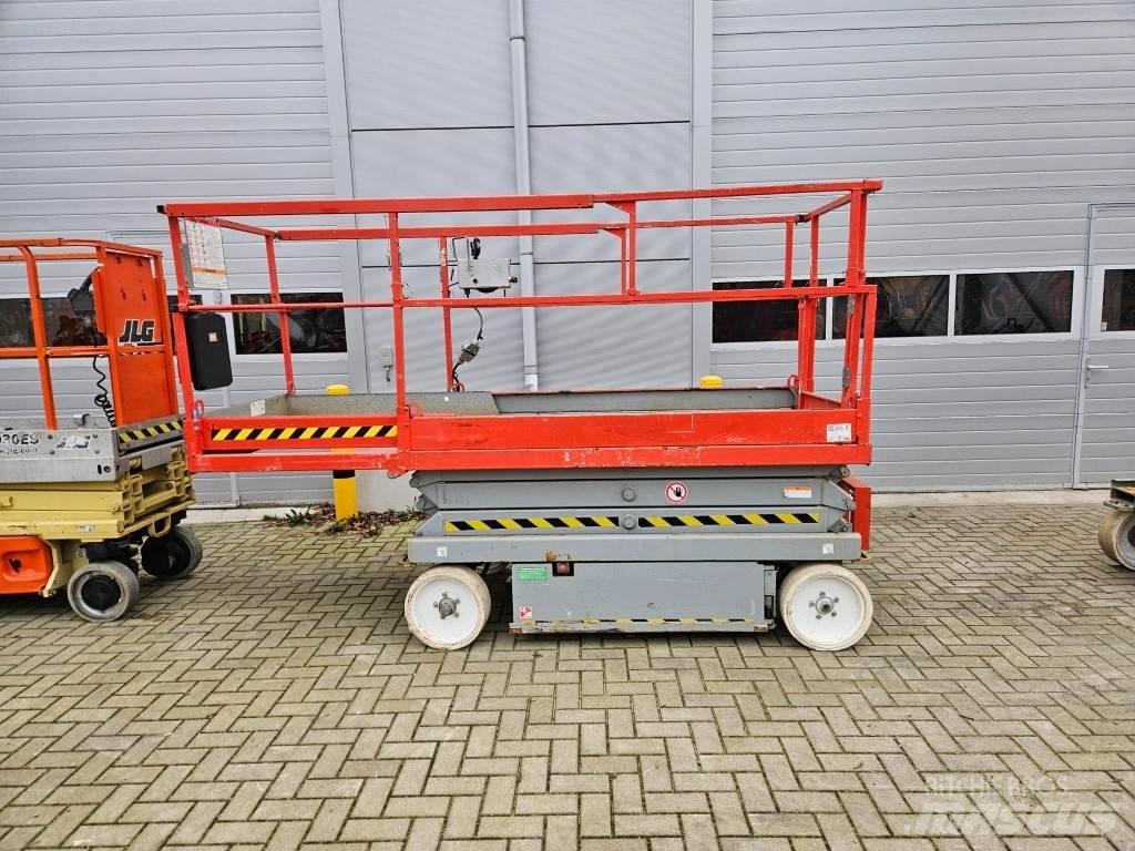 SkyJack SJ 4620 رافعات مقصية الشكل