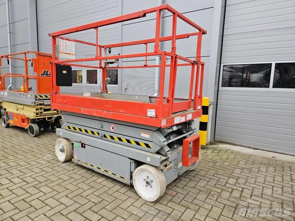 SkyJack SJ 4620 رافعات مقصية الشكل
