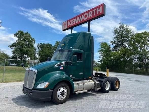 Kenworth T680 وحدات الجر