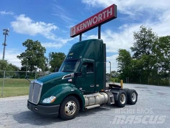 Kenworth T680 وحدات الجر