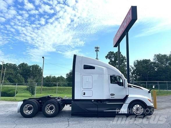 Kenworth T680 وحدات الجر