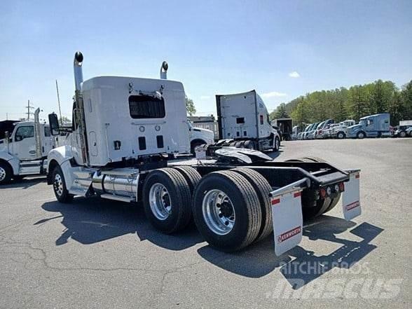 Kenworth T880 وحدات الجر