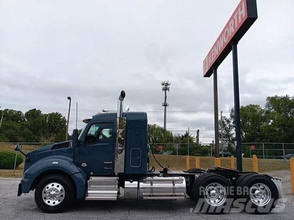 Kenworth T880 وحدات الجر