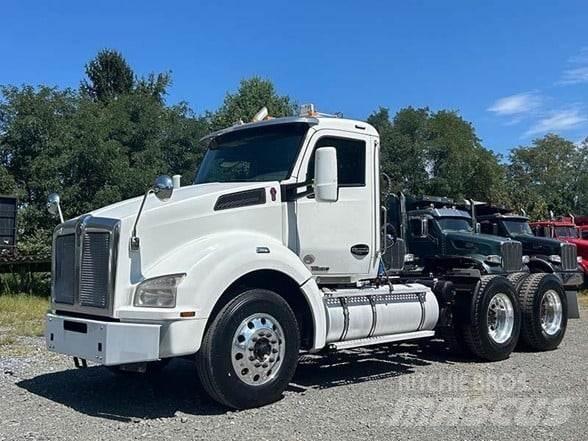 Kenworth T880 وحدات الجر