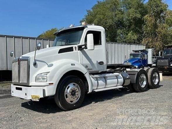 Kenworth T880 وحدات الجر