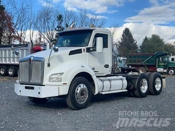 Kenworth T880 وحدات الجر