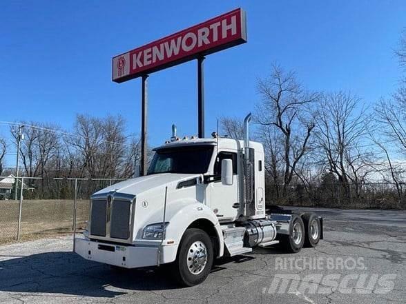 Kenworth T880 وحدات الجر