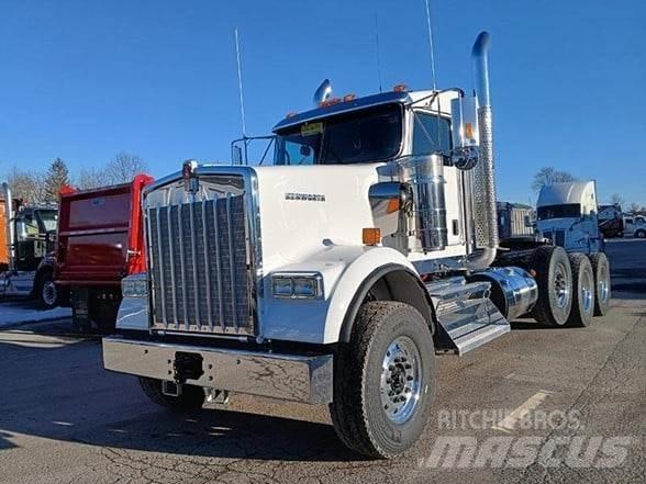 Kenworth W900B وحدات الجر