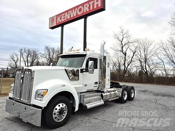 Kenworth W990 وحدات الجر