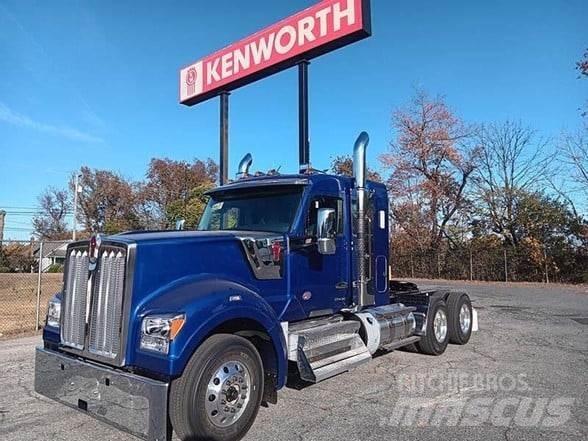 Kenworth W990 وحدات الجر