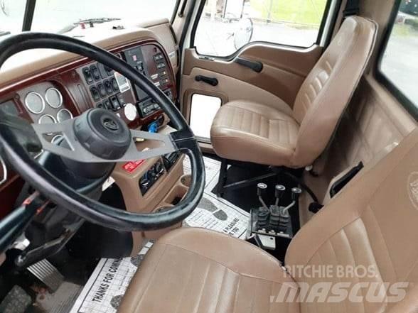 Mack GRANITE CV713 شاحنات بمقصورة وهيكل