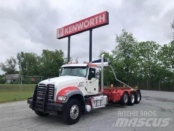 Mack GRANITE GU713 شاحنات المخلفات