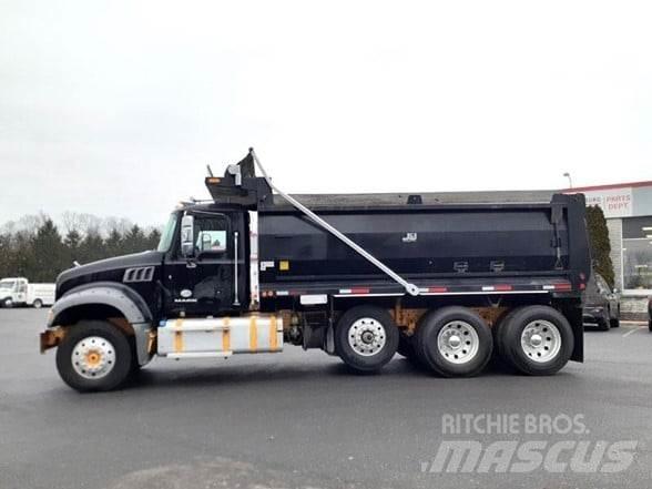 Mack GRANITE GU713 شاحنات قلابة