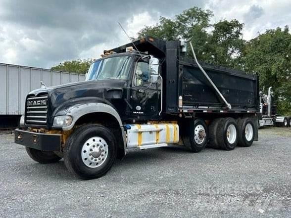 Mack GRANITE GU713 شاحنات قلابة