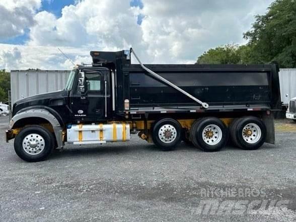 Mack GRANITE GU713 شاحنات قلابة
