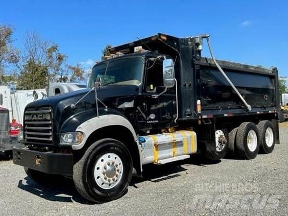 Mack GRANITE GU713 شاحنات قلابة