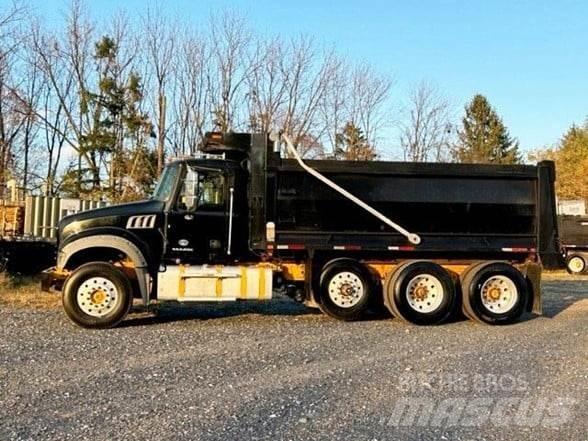 Mack GRANITE GU713 شاحنات قلابة
