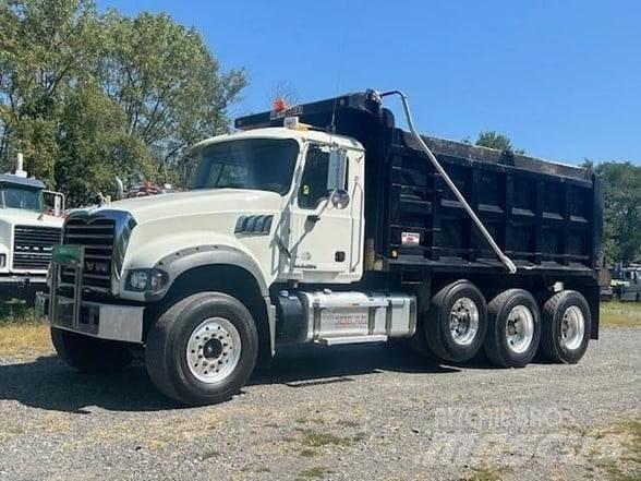 Mack GRANITE GU713 شاحنات قلابة