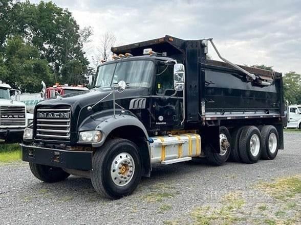 Mack GRANITE GU713 شاحنات قلابة