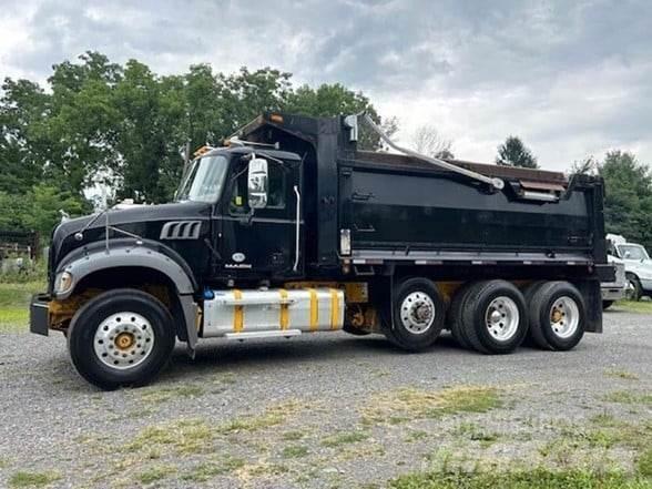 Mack GRANITE GU713 شاحنات قلابة