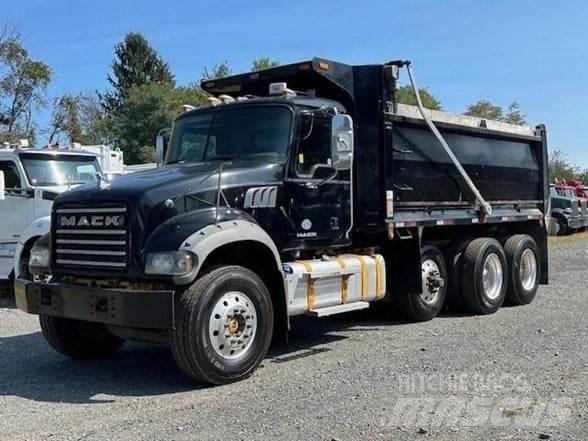 Mack GRANITE GU713 شاحنات قلابة