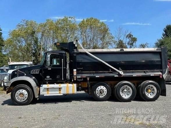 Mack GRANITE GU713 شاحنات قلابة