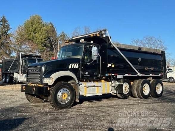Mack GRANITE GU713 شاحنات قلابة