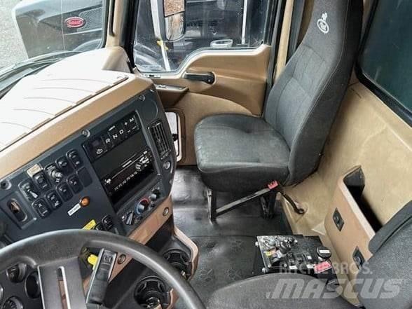 Mack GRANITE GU713 شاحنات قلابة